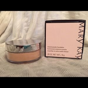 Mary Kay Mineral Powder Foundation Beige 0.5