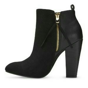 Woman's Avie Ankle Boots