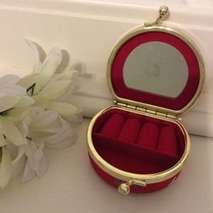 Small Jewelry Holder