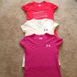 ❤️SOLD❤️Set of 3 Under Armour T-Shirts