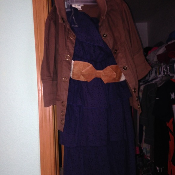 💢SOLD💢Strapless navy dress - Picture 2 of 3