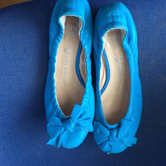 Blue flat