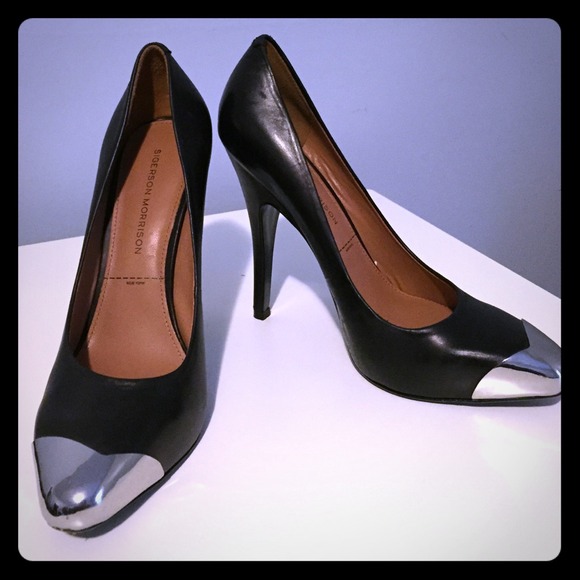 Sigerson Morrison heels size 8 1/2