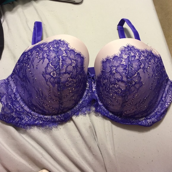 NWOT Victoria's Secret Bra 38D