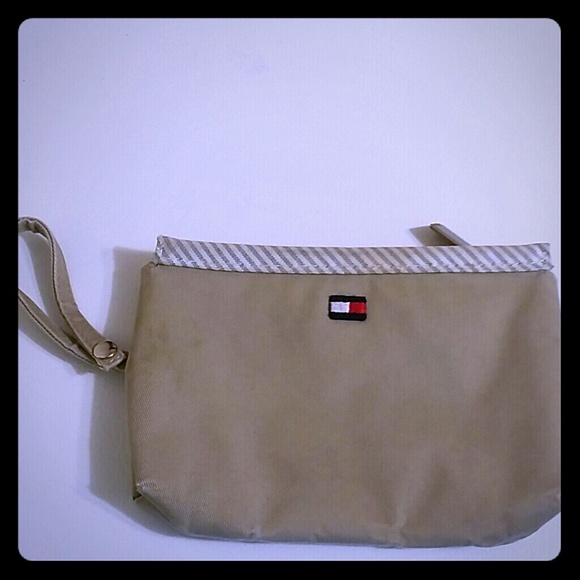 Tommy wristlet - Picture 1 of 1