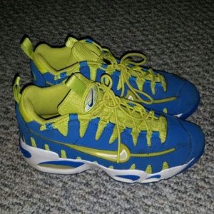 Nike Nomos