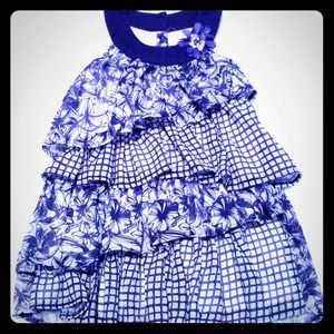 Girls 6 Macy's purple and white 2 piece outfit