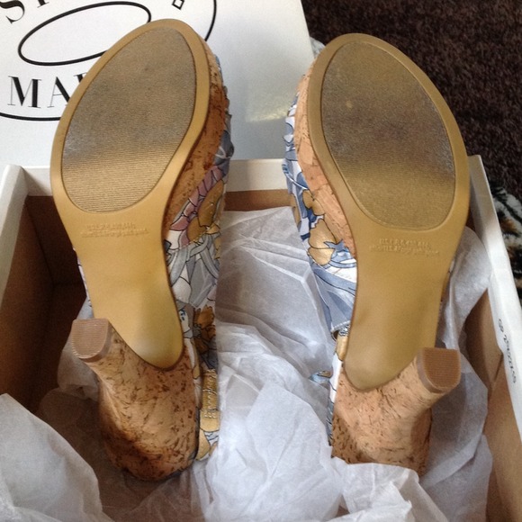 Beautiful Steve Madden Heels. Size 7 - Picture 2 of 4