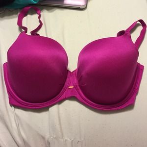NWOT Victoria's Secret Bra 38D