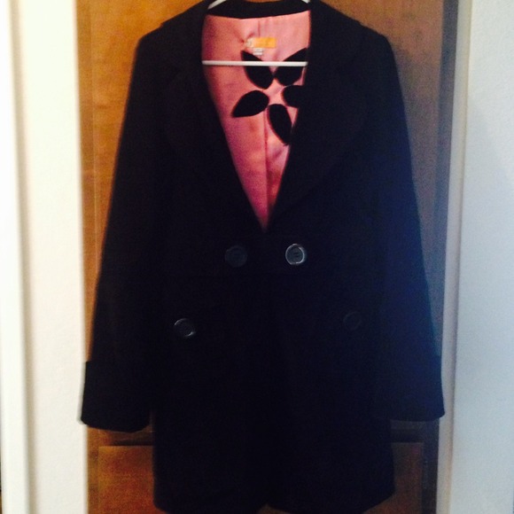 Soft Velvet Tulle Coat in Black