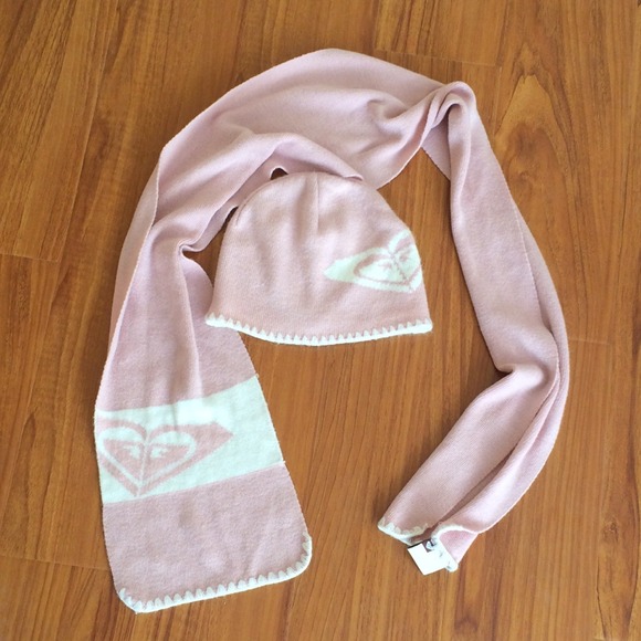 Roxy Brand scarf and beanie