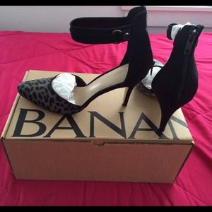 Banana Republic Grey Leopard print Dyed Calf Hair