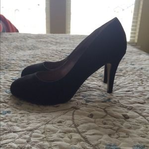 🎉Black Suede Round Toe Pumps