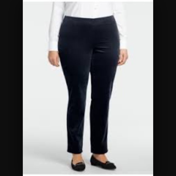 🎉Major price drop!! Emerald Velveteen Trouser