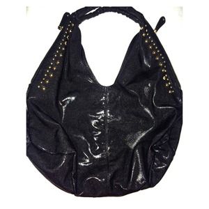 👛👜Black purse with gold studs👛👜