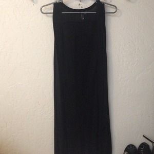 Sleeveless long black vest