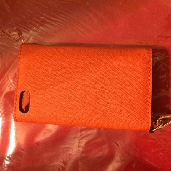 Michael Kors Wristlet - iPhone 5/5s (NWOT) - Picture 4 of 4