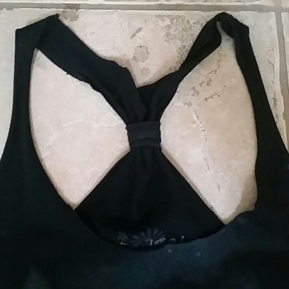 Vintage Wolf Tank - Picture 3 of 3