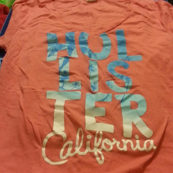 ×Traded× Hollister V neck Shirt
