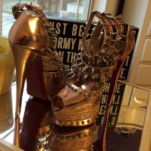 used loubs price negotiable