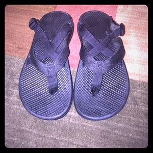 Chaco Flip Flop with 2 sets of straps! Size 8!