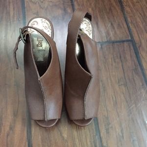 Cute brown Wedges