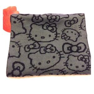 Hello kitty knit scarf