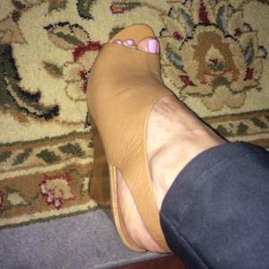 Camel wedges