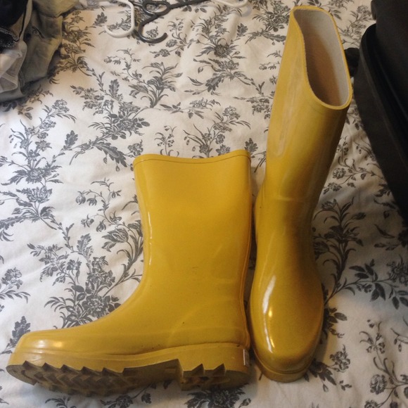 🚫Bundled🚫 Yellow rubber boots