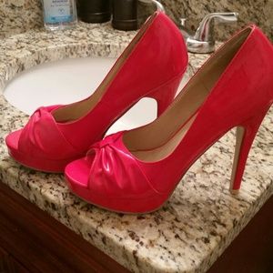 Red Pumps (new)