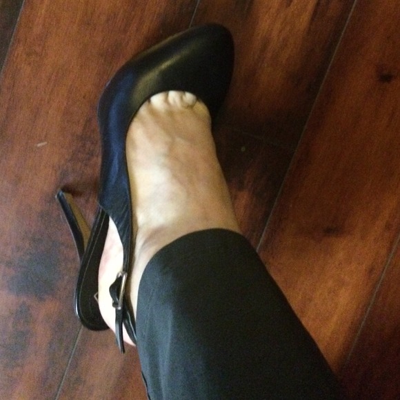 BCBG closed toe sling back heels.