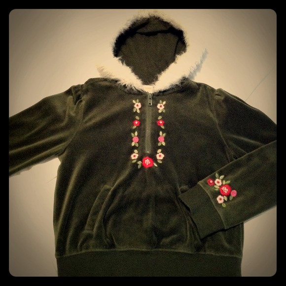 Girls 6 Forrest green Eskimo half zip with pants