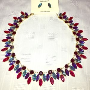 NWT statement necklace