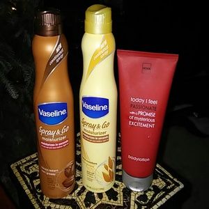 Vaseline Spray & Go moisturizer bundle
