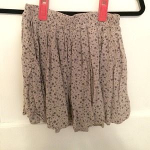 BRANDY MELVILLE FLORAL SKIRT!