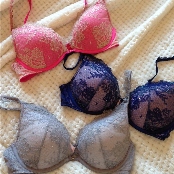 Bundle: 3 Victoria's Secret bras size 34c