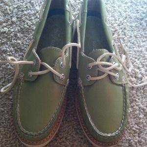 Olive green leather sperry's