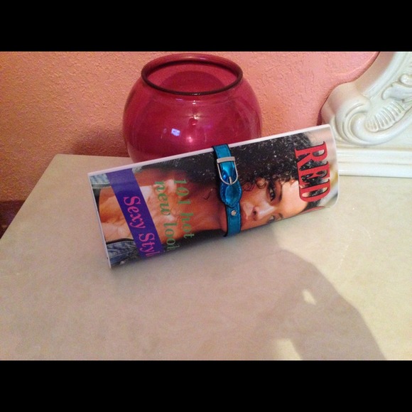 Fashionable clutch