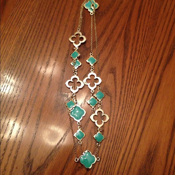 Jewelry - Beautiful teal color necklace