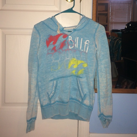 pullover sweatshirt