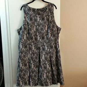 NWT black lace print dress with crinoline 3X