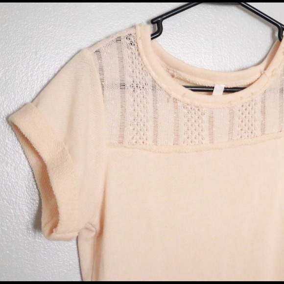 ❌SOLD in bundle❌ Cream Sweatshirt Top - Picture 3 of 4