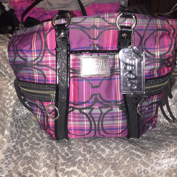 Authentic poppy coach medium sized purse like new