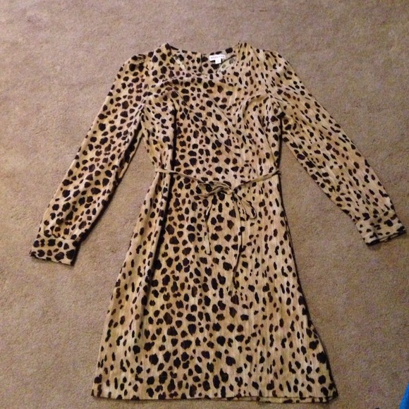 Women' s leopard dress