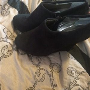 Wedge booties