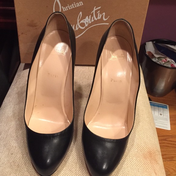Authentic Christian Louboutin Fetucha shoe