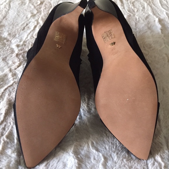 SOLD: Black suede ankle boots, never worn - Picture 4 of 4