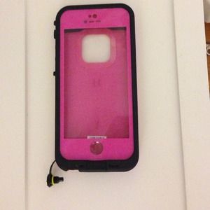 spring sale🌷Authentic Magenta 5/5s LifeProof Frë