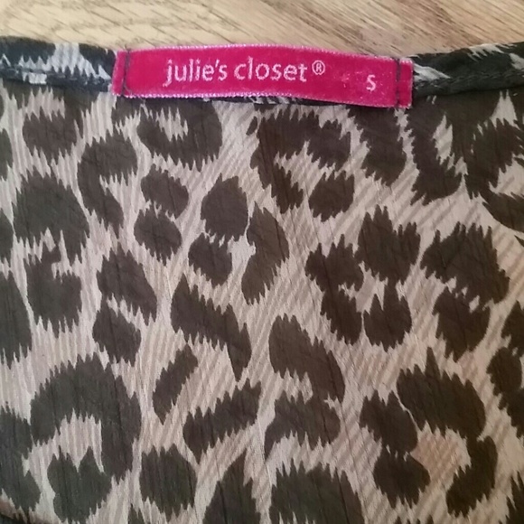 Dressy Leopard Top - Picture 2 of 2