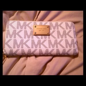 Bundle for 2 wallets